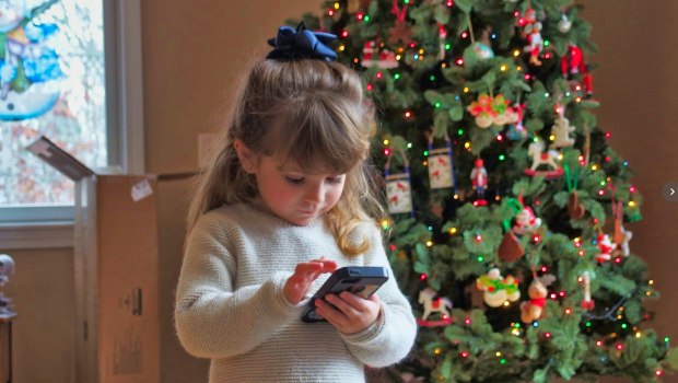 Ανατρεπτική Αλήθεια: Πώς η Τεχνολογία Σχηματίζει την Ανάπτυξη των Παιδιών – Τα Οφέλη, οι Κίνδυνοι και τα Μυστικά που Δεν Γνωρίζετε!