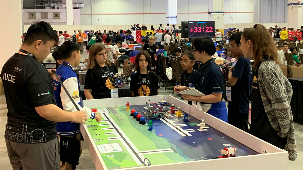 Απίστευτη Επιτυχία: Ασημένιο Μετάλλιο για την Ελλάδα και Θριαμβευτική 1η Θέση στην Ευρώπη στην Παγκόσμια Ολυμπιάδα Ρομποτικής!