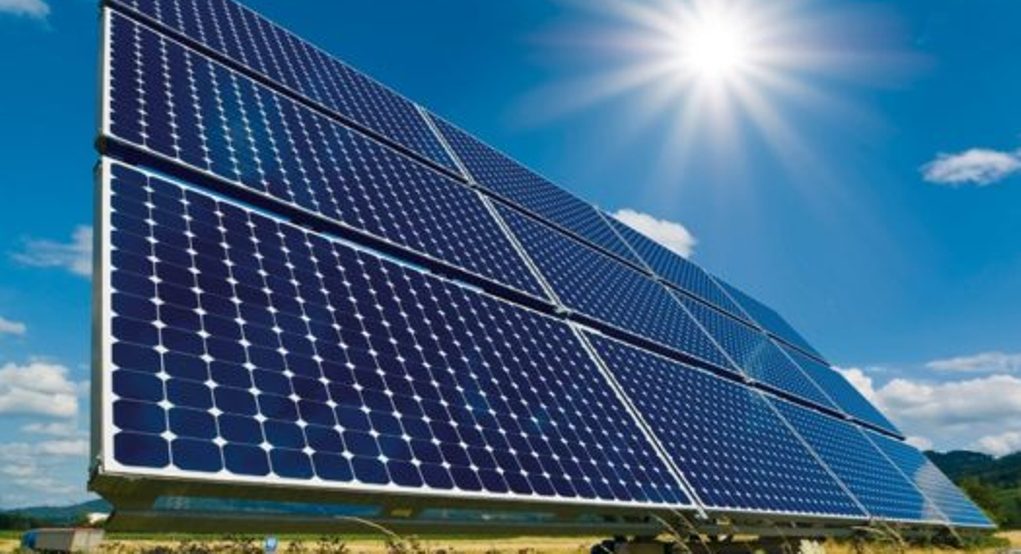 «Ποσό ίσο με τη δαπάνη για υγειονομική περίθαλψη εξοικονομούν οι ΑΠΕ», σύμφωνα με μελέτη – Τα ενεργειακά σενάρια που εξετάστηκαν