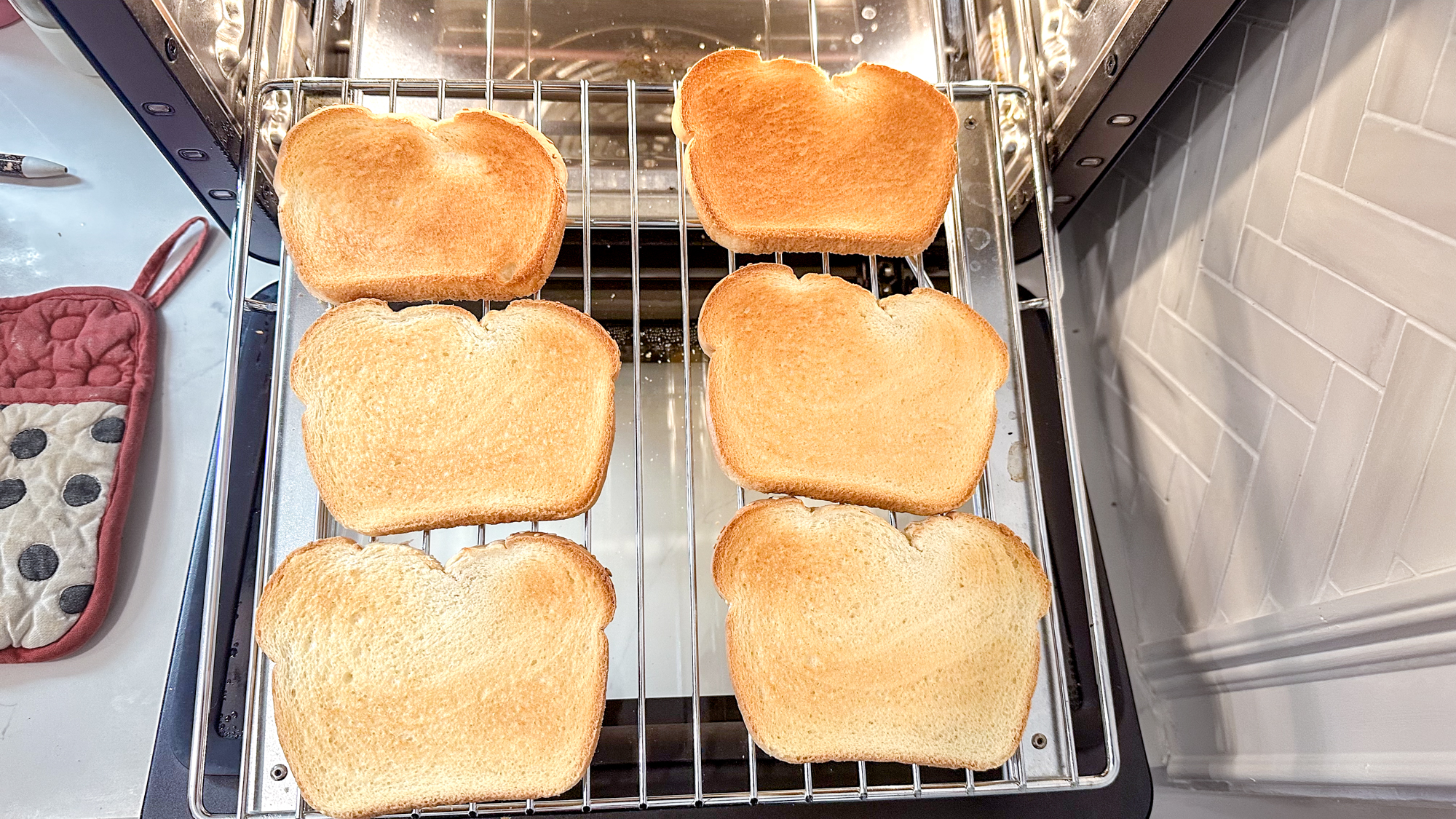 Μίνι Φούρνος CHEF iQ σε πάγκο κουζίνας