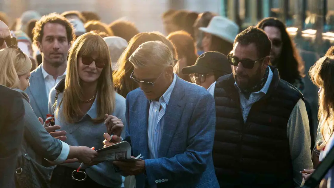 Αυτό που σκέφτονται οι θεατές για την ταινία με George Clooney και Adam Sandler στο Netflix θα σας ΑΦΗΣΕΙ ΆΦΩΝΟΥΣ!
