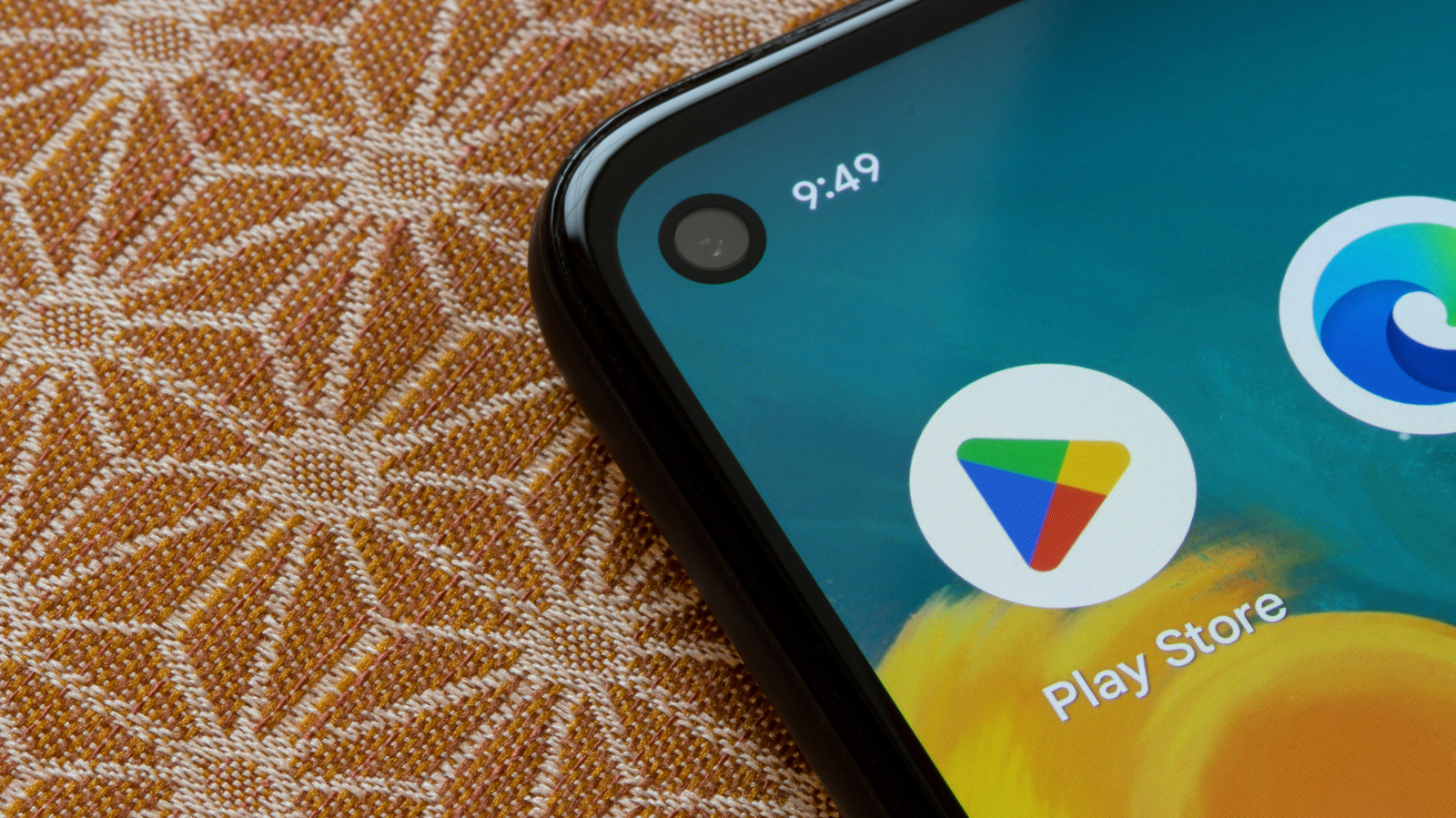 Μπορείτε επιτέλους να κατεβάσετε ξανά το Fortnite από το μεγαλύτερο App Store του Android