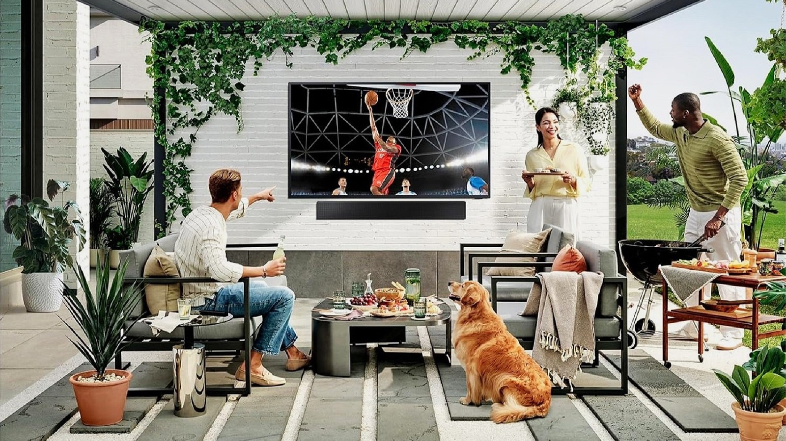 Πείτε αντίο στις τρομερές υπαίθριες τηλεοράσεις με αυτήν την «καταπληκτική» εναλλακτική