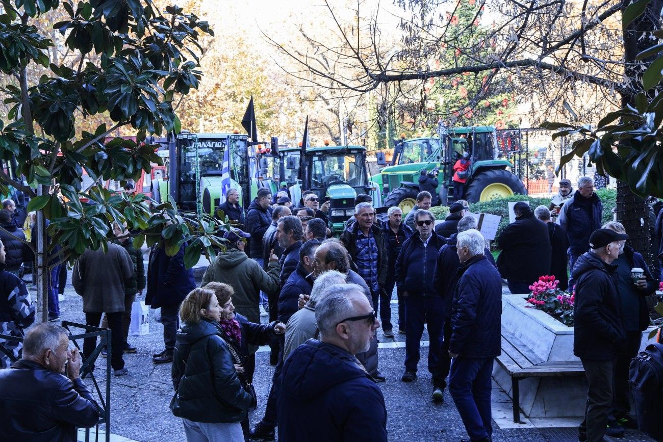 «Αγρότες: Ποιες είναι οι επόμενες κινήσεις-φωτιά μετά τη μυστική σύσκεψη στο μπλόκο της Νίκαιας!»