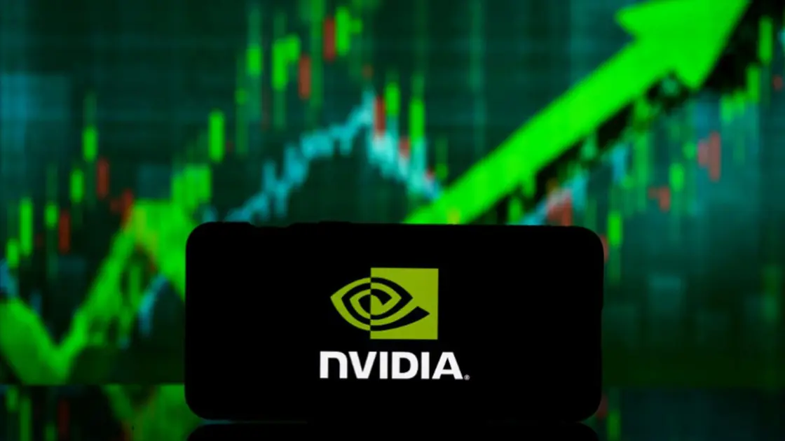 «Η Nvidia Σπάει τα $4 Τρισεκατομμύρια! Πόσο Αυτοτροφοδοτούμενη Είναι πραγματικά η Ανάπτυξή της;»