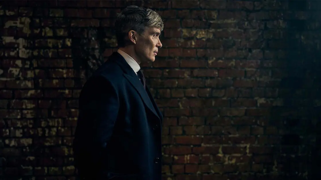 «Peaky Blinders: Ο Αθάνατος Άνθρωπος – Δείτε Πρώτοι την Αποκαλυπτική Νέα εικόνα από την Επικίνδυνη Ταινία!»