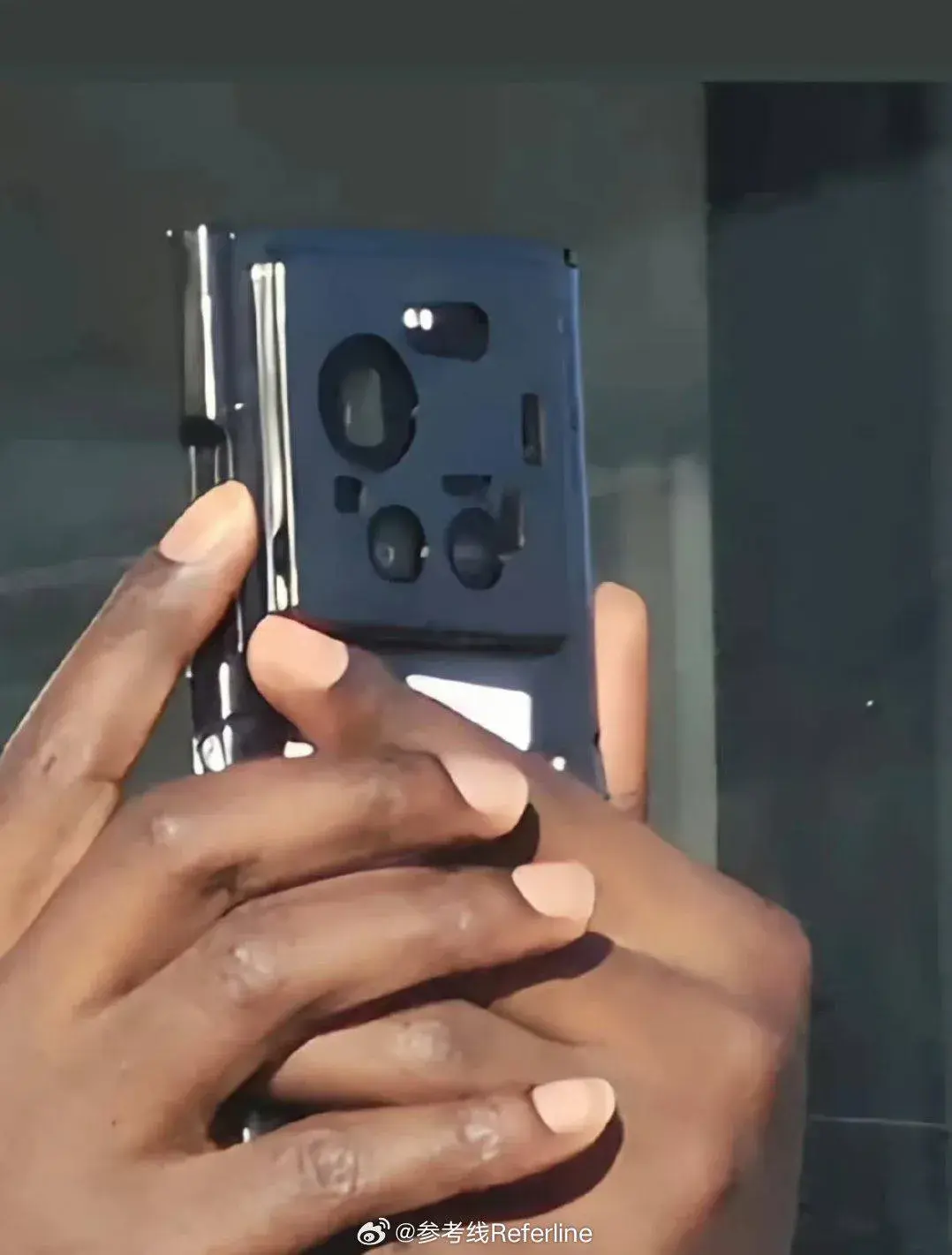 «Αποκαλύφθηκε η Πρώτη Κατασκοπευτική Φωτογραφία του Xiaomi 17 Ultra – Μην το Χάσεις!»