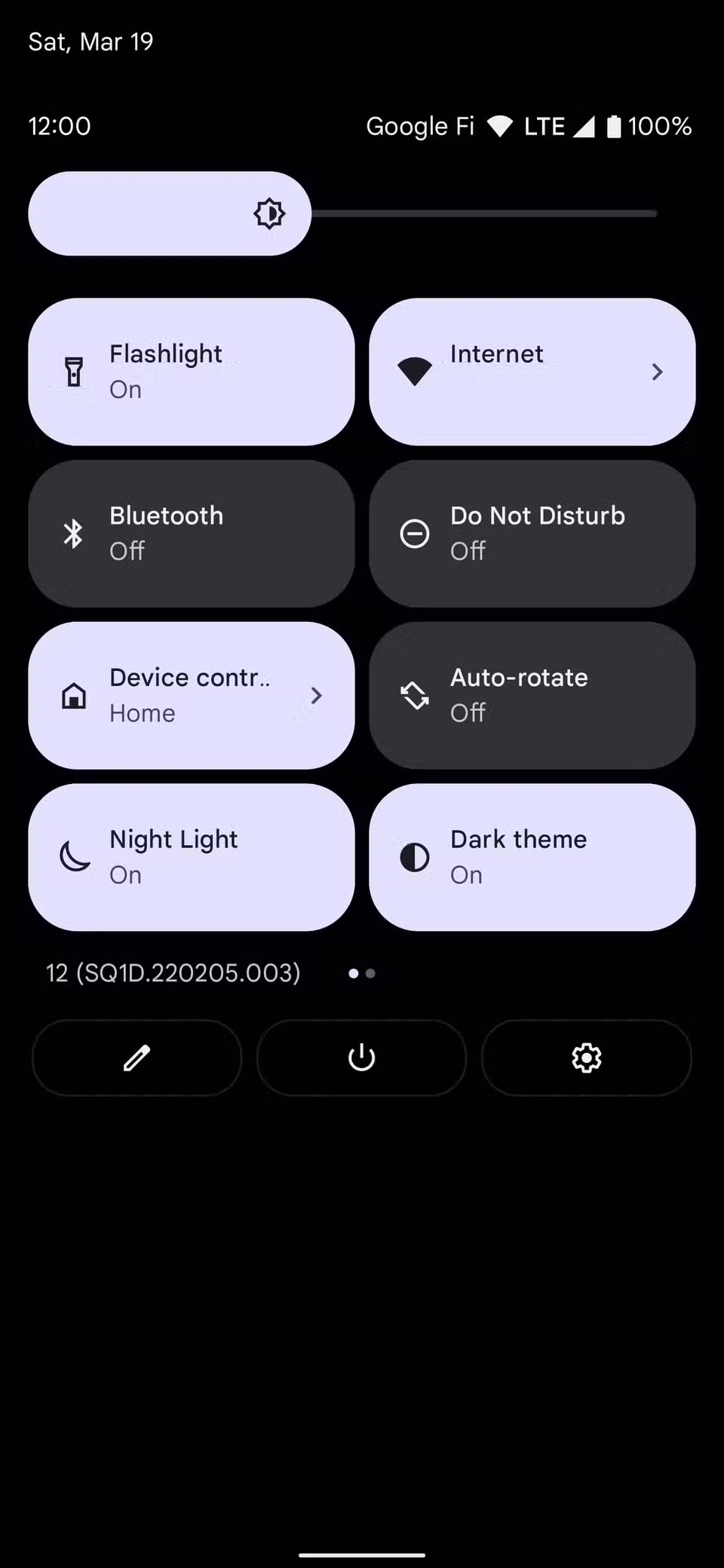6 ways to turn on the flashlight on your Android phone Flashlight tile in Google Pixel Quick Settings