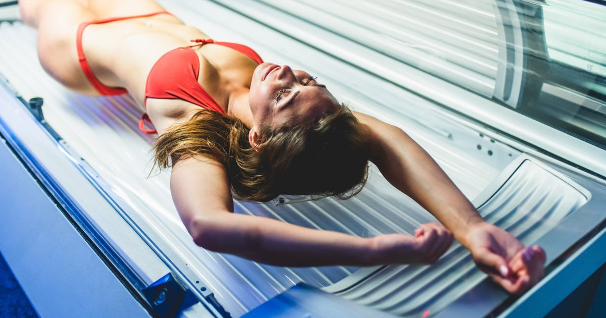 «Σοκ: Νέα Έρευνα Αποκαλύπτει το Solarium Ως Μεγάλο Κίνδυνο για το Δέρμα μας!»