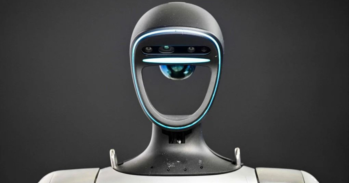 «Απίστευτο! Πώς μια απλή φωνητική εντολή μεταμόρφωσε ένα ρομπότ του σπιτιού σε επικίνδυνη απειλή!»