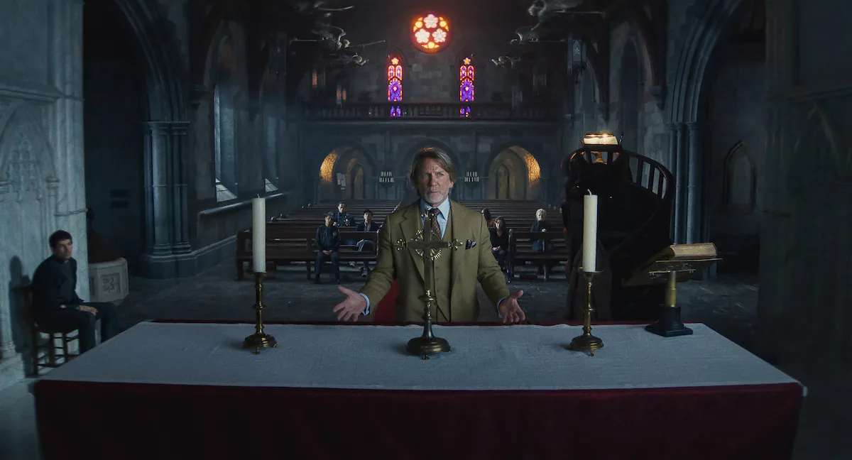 Ξυπνήστε Νεκρέ Άνθρωπε – Στα Μαχαίρια Review: Η Απίστευτη Ιστορία του Knives Out που Θα σας Σαγηνεύσει!