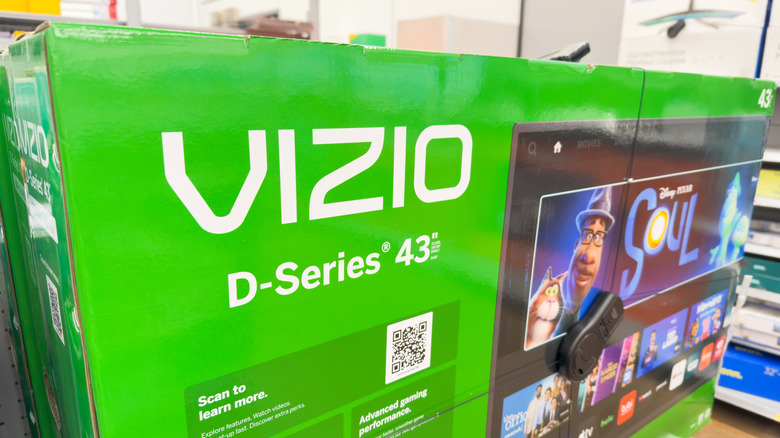 Έξυπνη τηλεόραση Vizio D-series 43 ιντσών σε ράφι σε κατάστημα