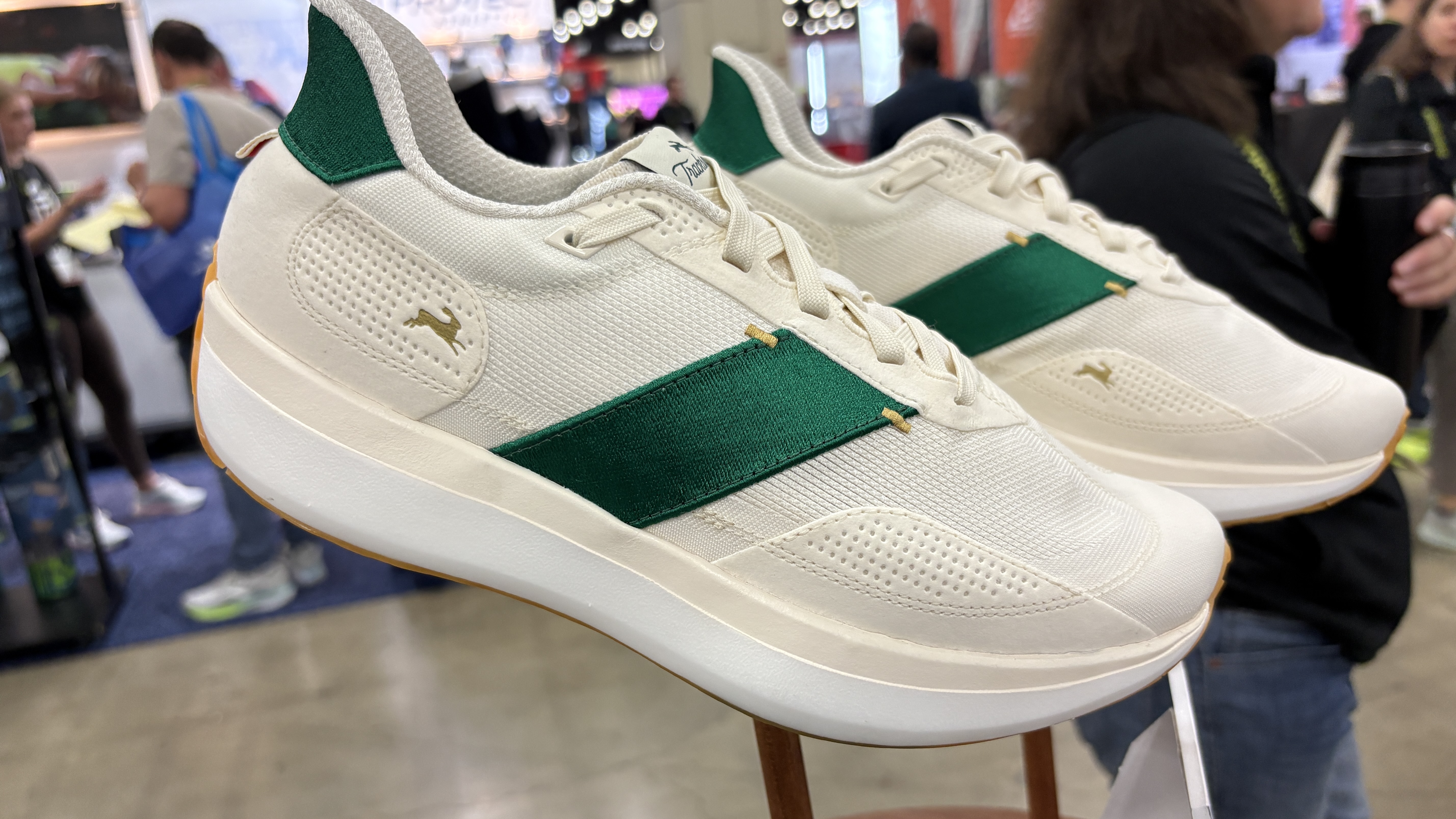 Τροχοποιός Έλιοτ Ράιντερ