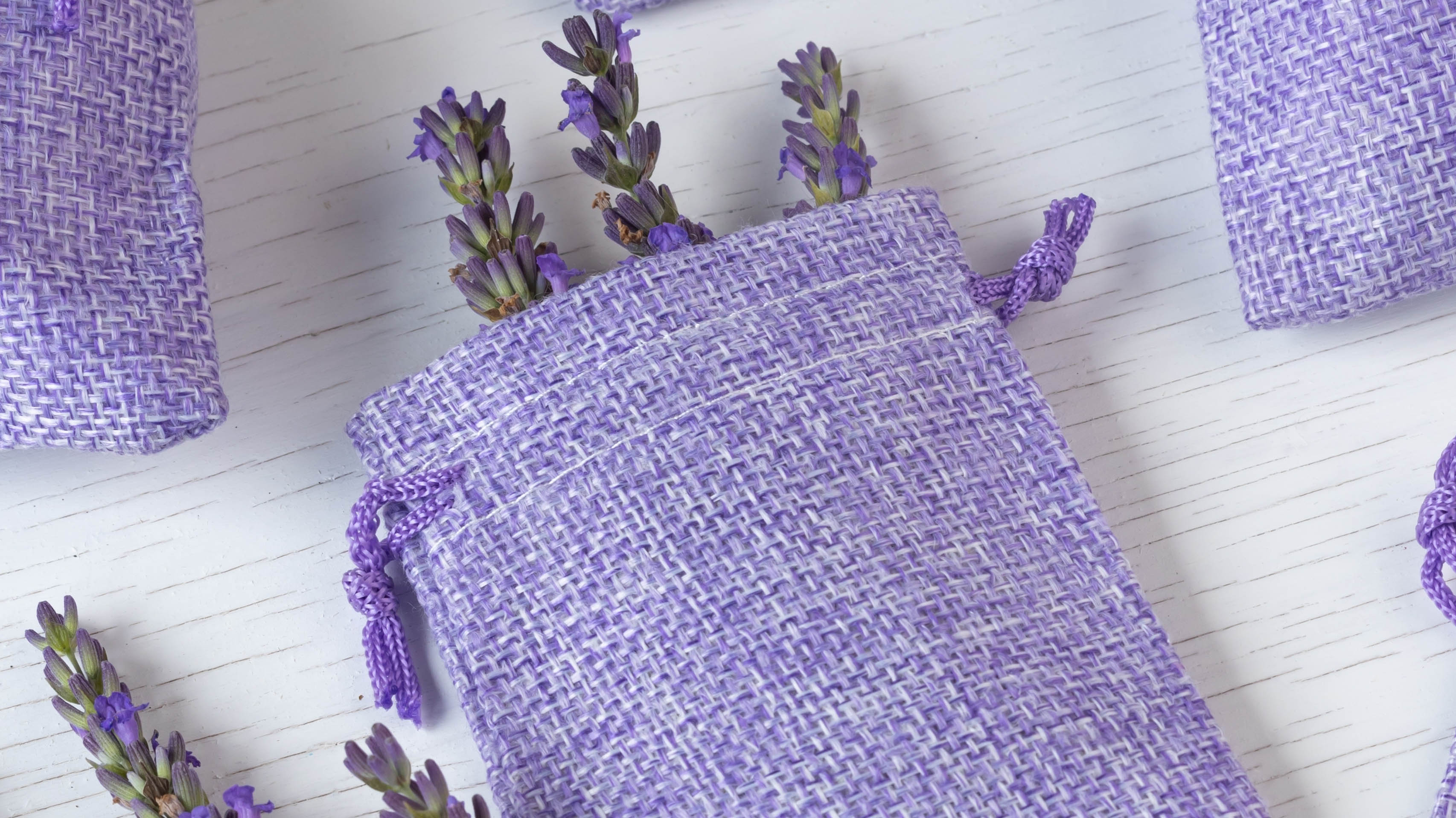 7 Απίθανοι Τρόποι να Χρησιμοποιήσεις το Χριστουγεννιάτικο Δέντρο σου που δεν Φαντάστηκες! Φακελάκι λεβάντας