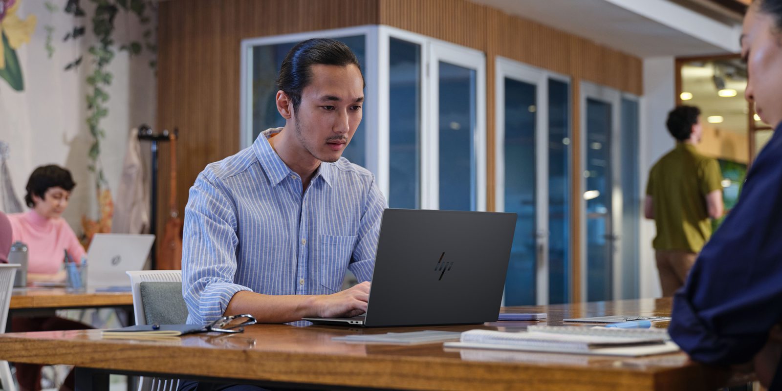 Όλες οι περίεργες, άγριες και υπέροχες αποκαλύψεις από τη μεγαλύτερη εκπομπή στην τεχνολογία [Updated]