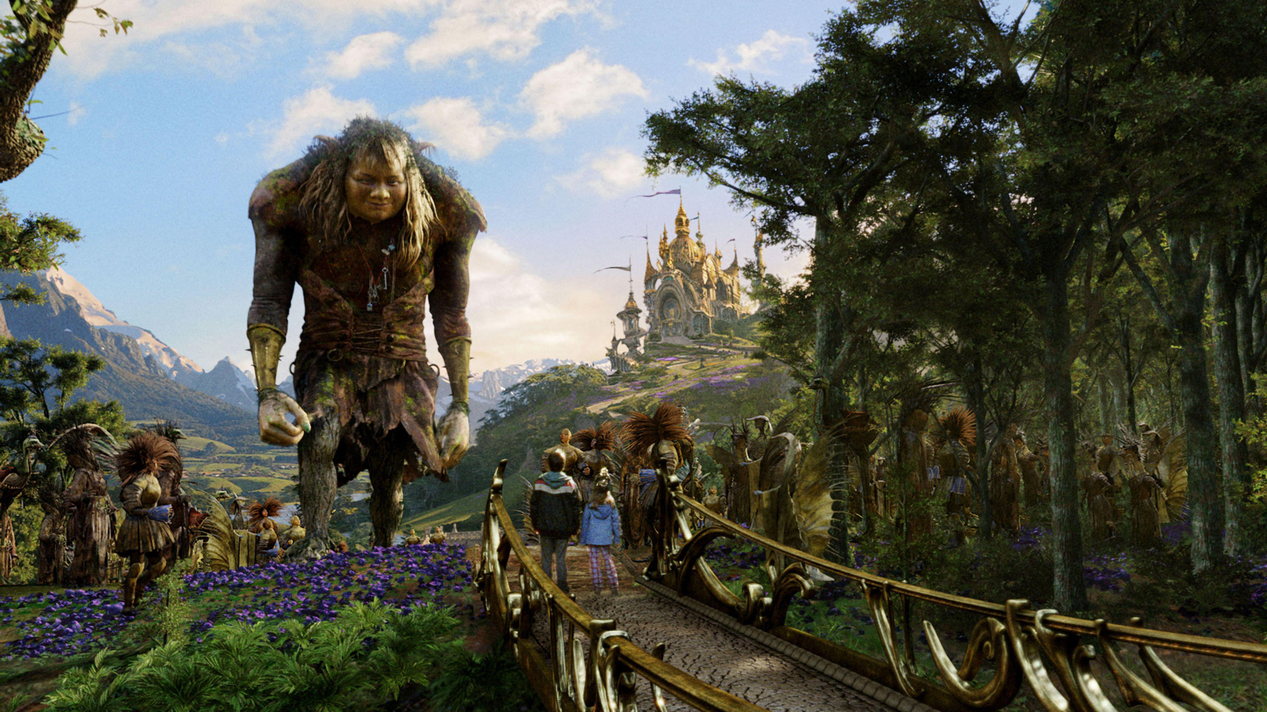 Ο Τζες (Τζος Χάτσερσον) και η μικρή του αδερφή μπαίνουν στην Τεραμπίθια σε μια σκηνή από "Γέφυρα προς Τεραμπίθια"