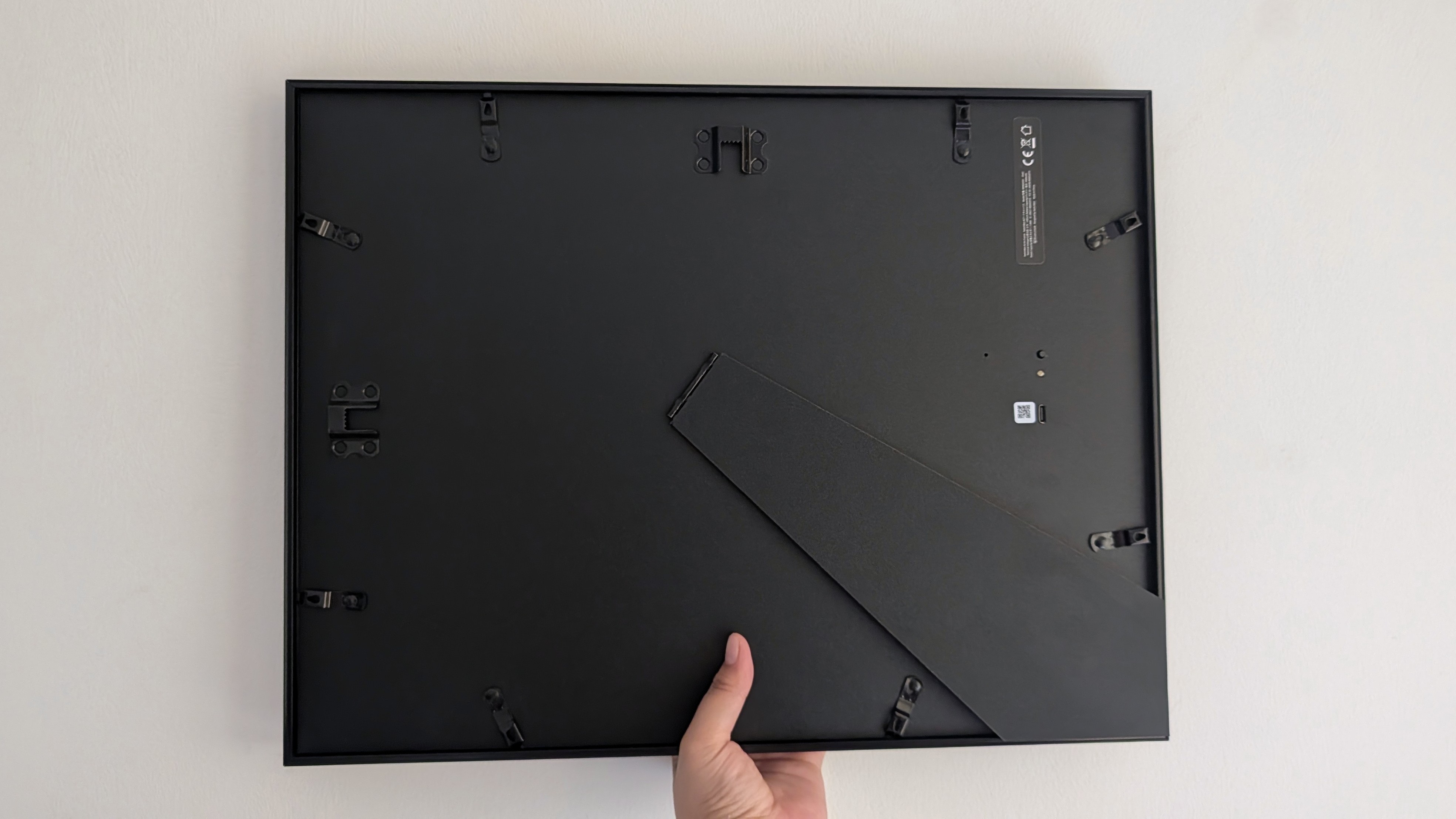 SwitchBot AI Art Frame