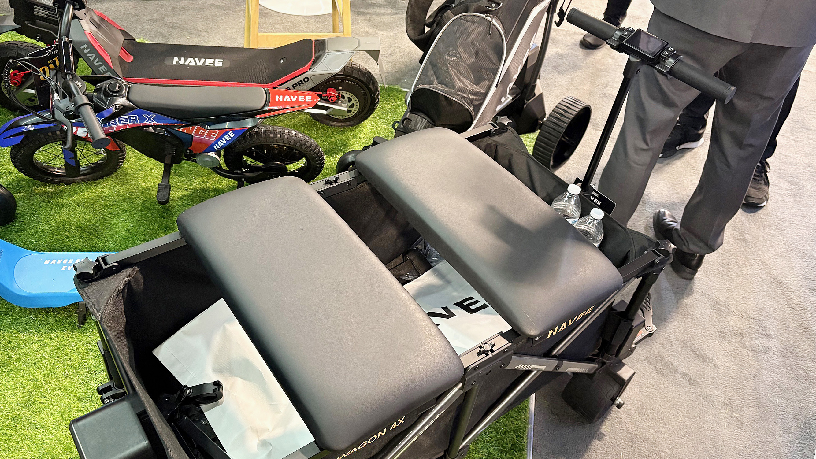 Ένα demo του ηλεκτρικού καροτσιού Navee E-Wagon 4X στην CES 2026