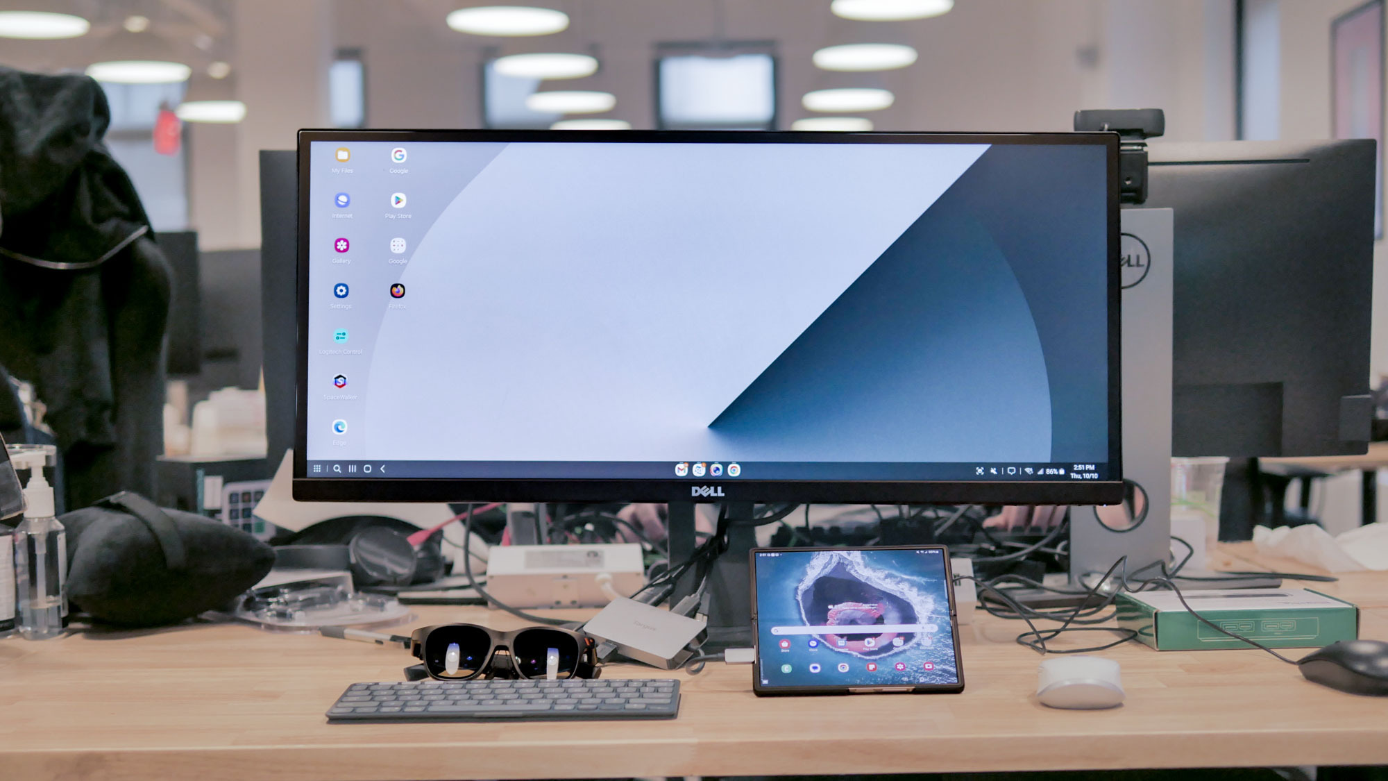 χρησιμοποιώντας το galaxy z fold 6 και το DeX για να αντικαταστήσετε το τηλέφωνο