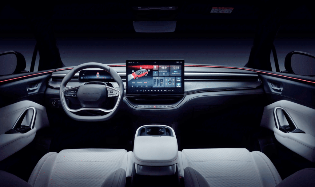 Η Foxconn που φτιάχνει τα iPhone φτιάχνει και ηλεκτρικά αυτοκίνητα