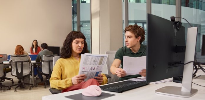 Η HP παρουσιάζει έξυπνες, βιώσιμες λύσεις για την υβριδική εργασία