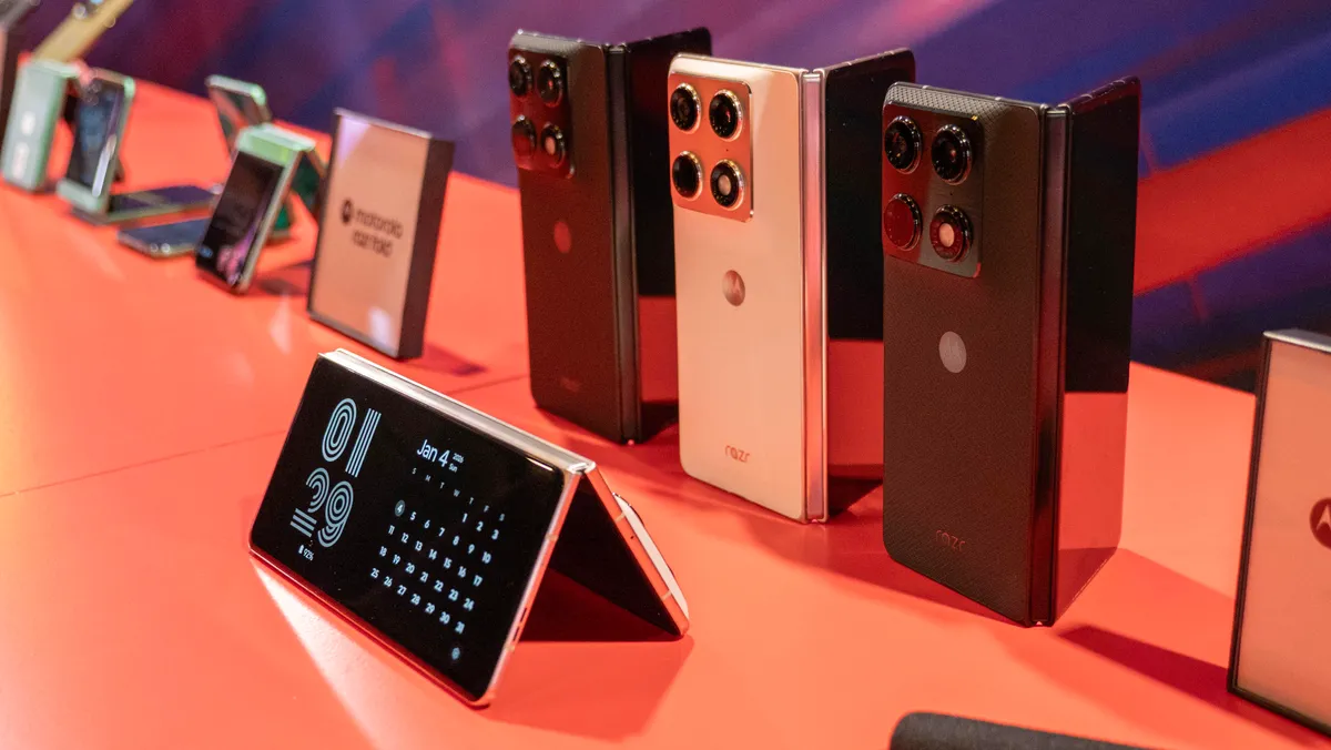 Lenovo Motorola Qira