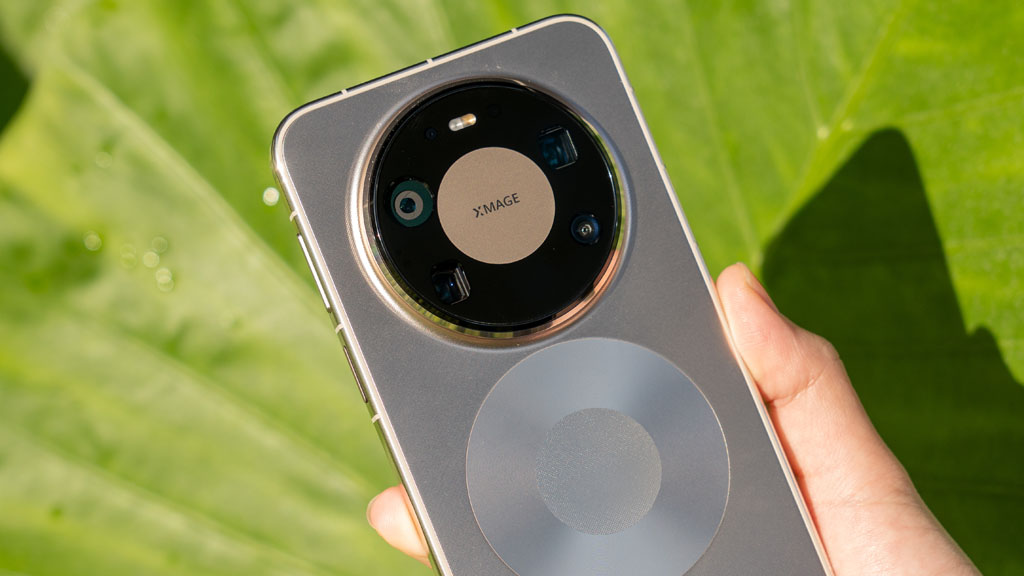 Το τηλέφωνο με ανεμιστήρα ψύξης της Huawei έρχεται να αμφισβητήσει το Honor WIN