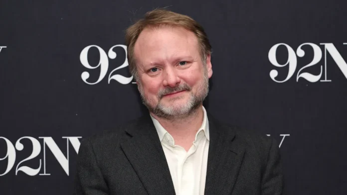 O Rian Johnson απαντά στις κατηγορίες της Kathleen Kennedy ότι τρομοκρατήθηκε από την αρνητικότητα που συγκέντρωσε το 