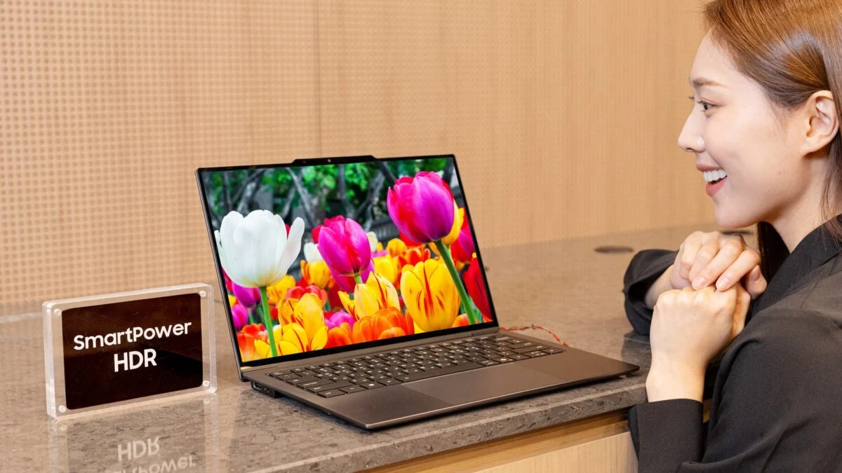 Samsung και Intel ενώνουν τα χέρια για να βελτιώσουν τη διάρκεια ζωής της μπαταρίας σε φορητούς υπολογιστές OLED