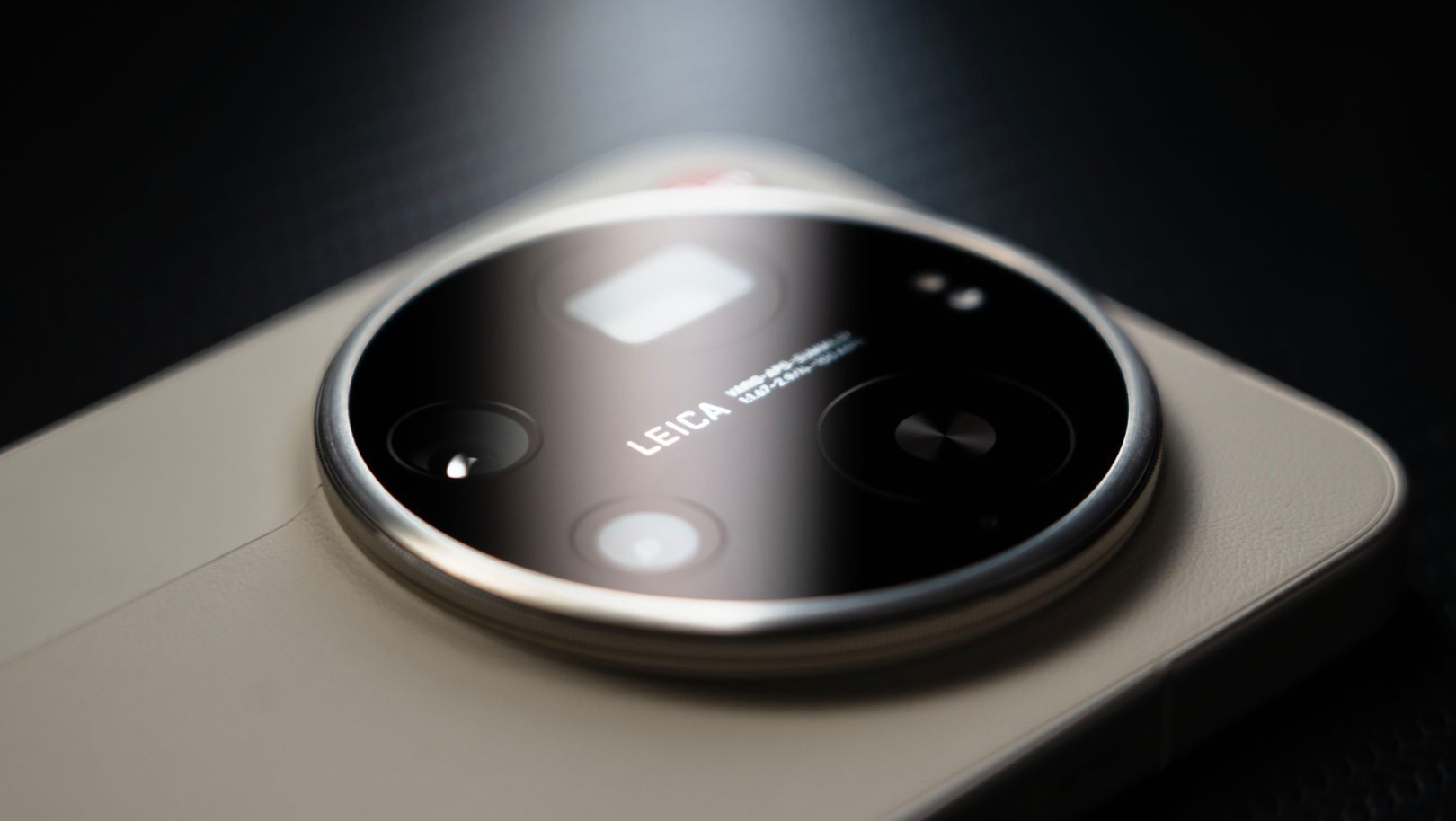 Xiaomi: Δοκιμάζει κινητό με ενσωματωμένο ανεμιστήρα και IP68