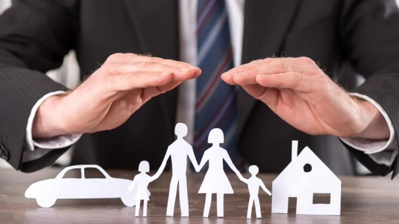 Ανακαλύψτε τις Κρυφές Προμήθειες των Διαμεσολαβητών στα Συμβόλαια Υγείας – Μην Αφήσετε να σας Ξεγελάσουν!