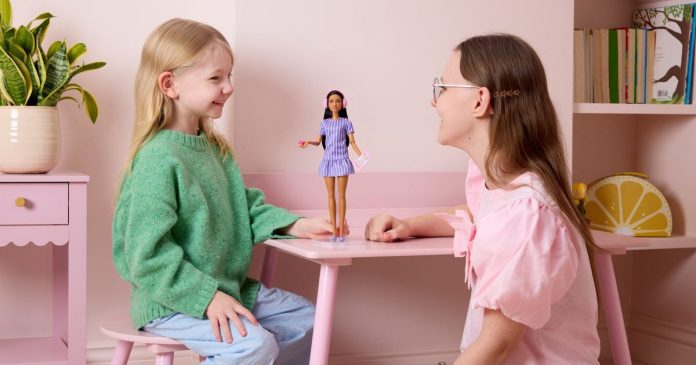 Ιστορική κίνηση από τη Mattel: Κυκλοφορεί η πρώτη Barbie στο φάσμα του αυτισμού