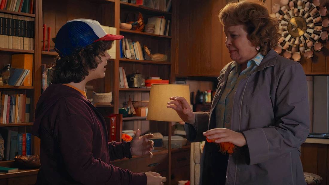 «Απίστευτο! Οι δημιουργοί του Stranger Things αποκαλύπτουν την ΜΟΝΑΔΙΚΗ σκηνή που διαγράφηκε και θα σας ΣΟΚΑΡΕΙ!»