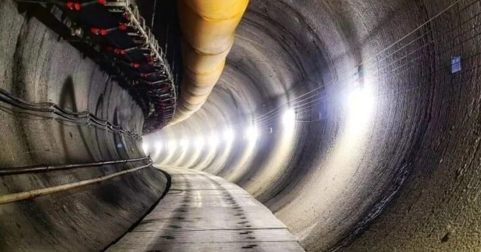 Η Κίνα ολοκληρώνει το υπόγειο στοίχημα των 560 μέτρων