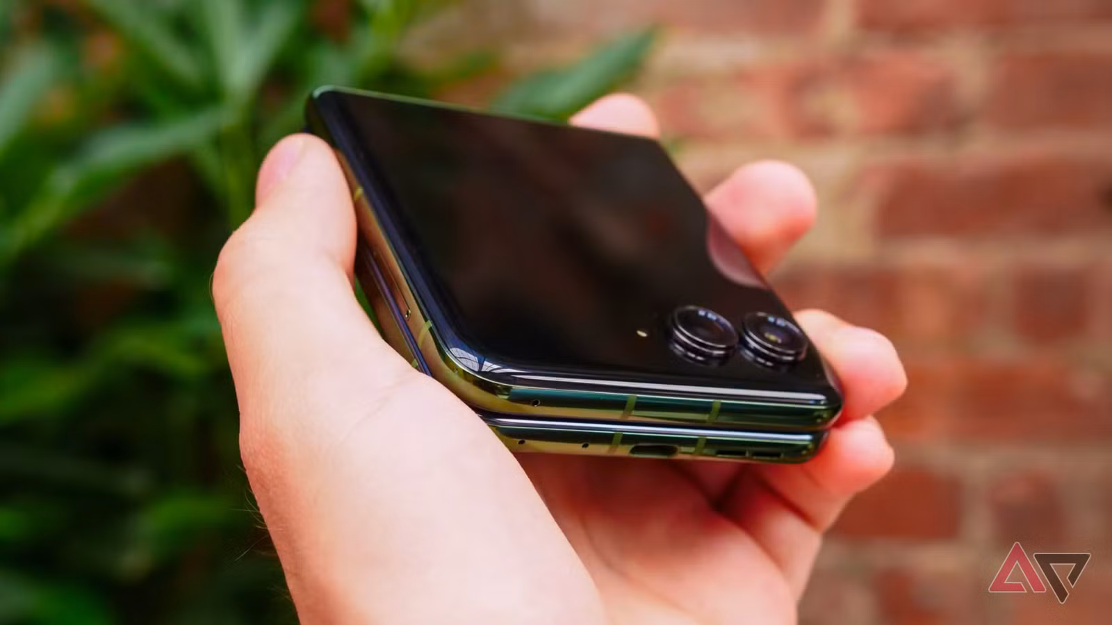 Αν χρειάζεστε ένα αναδιπλούμενο τηλέφωνο φθηνά, δεν θα βρείτε τίποτα καλύτερο