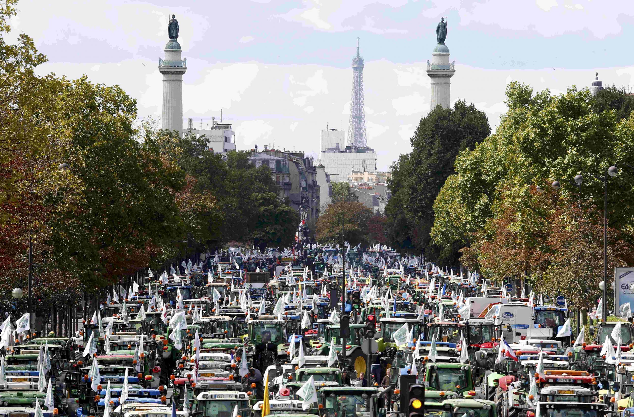 «Γαλλία: Έκτακτα μέτρα από την κυβέρνηση για να σταματήσει τον «κίνδυνο» της Mercosur – Δείτε πώς αντιδρούν οι πολίτες!»