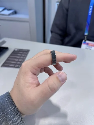 Το έξυπνο δαχτυλίδι Even Realities r1 σε ετοιμότητα