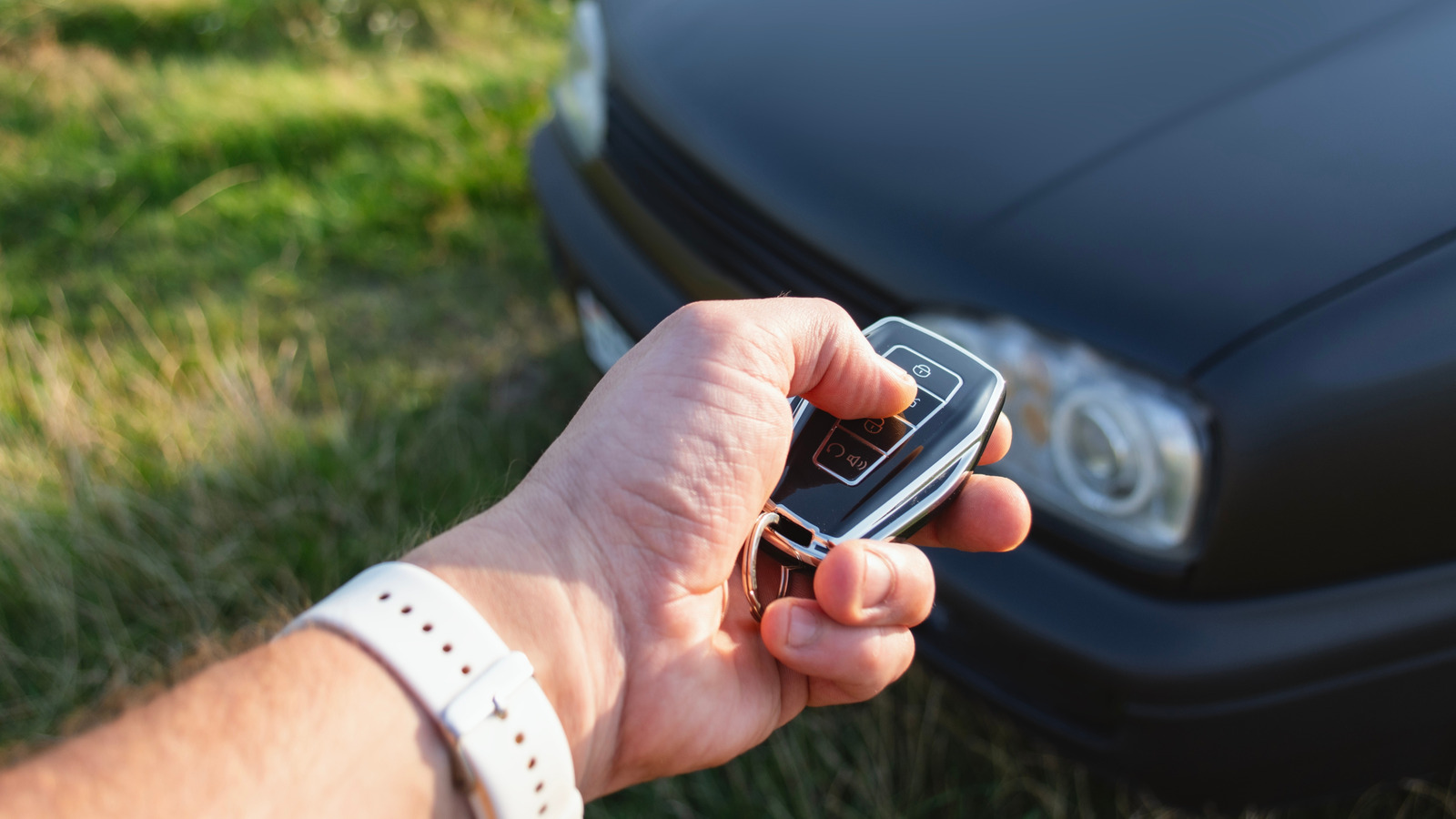 Μπορείτε να αποθηκεύσετε τα κλειδιά του αυτοκινήτου σας στο Android Smartwatch σας