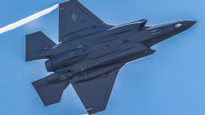 Ο στρατός της Φινλανδίας είναι το νέο σπίτι για το πιο ακριβό μαχητικό αεροσκάφος στον κόσμο