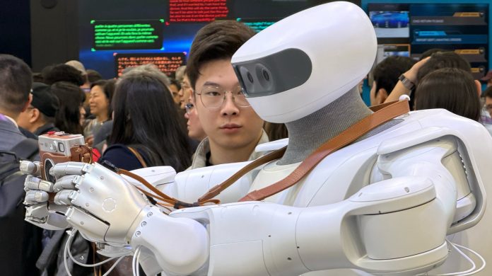 4 όμορφα ρομπότ που μπορεί να χάσατε από την CES 2026