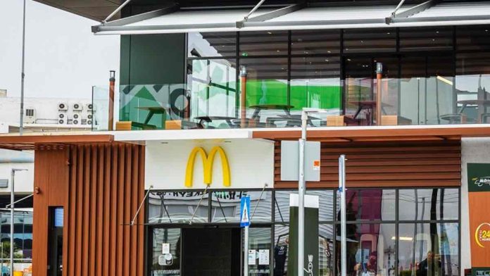 Λουκέτο και restart για τα McDonald’s στην Αττική