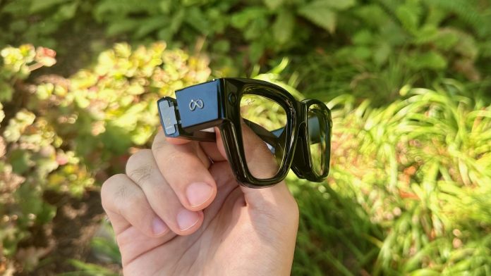 Η Meta σχεδιάζει να διπλασιάσει την παραγωγή έξυπνων γυαλιών Ray-Ban για να καλύψει την αυξανόμενη ζήτηση