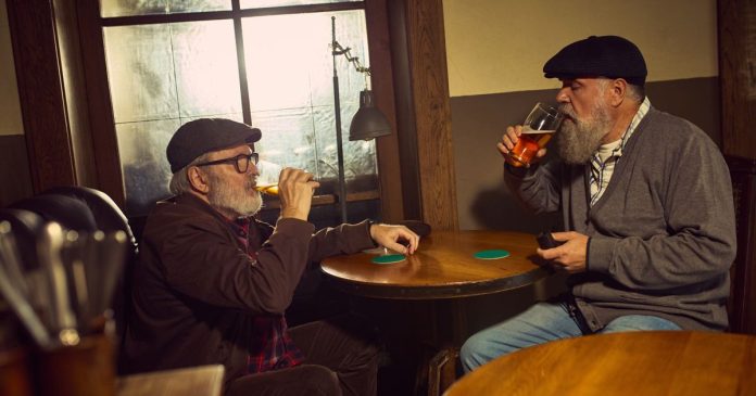 Η ηλικία που η νευρολογία «χτυπάει καμπανάκι» για την υγεία του εγκεφάλου