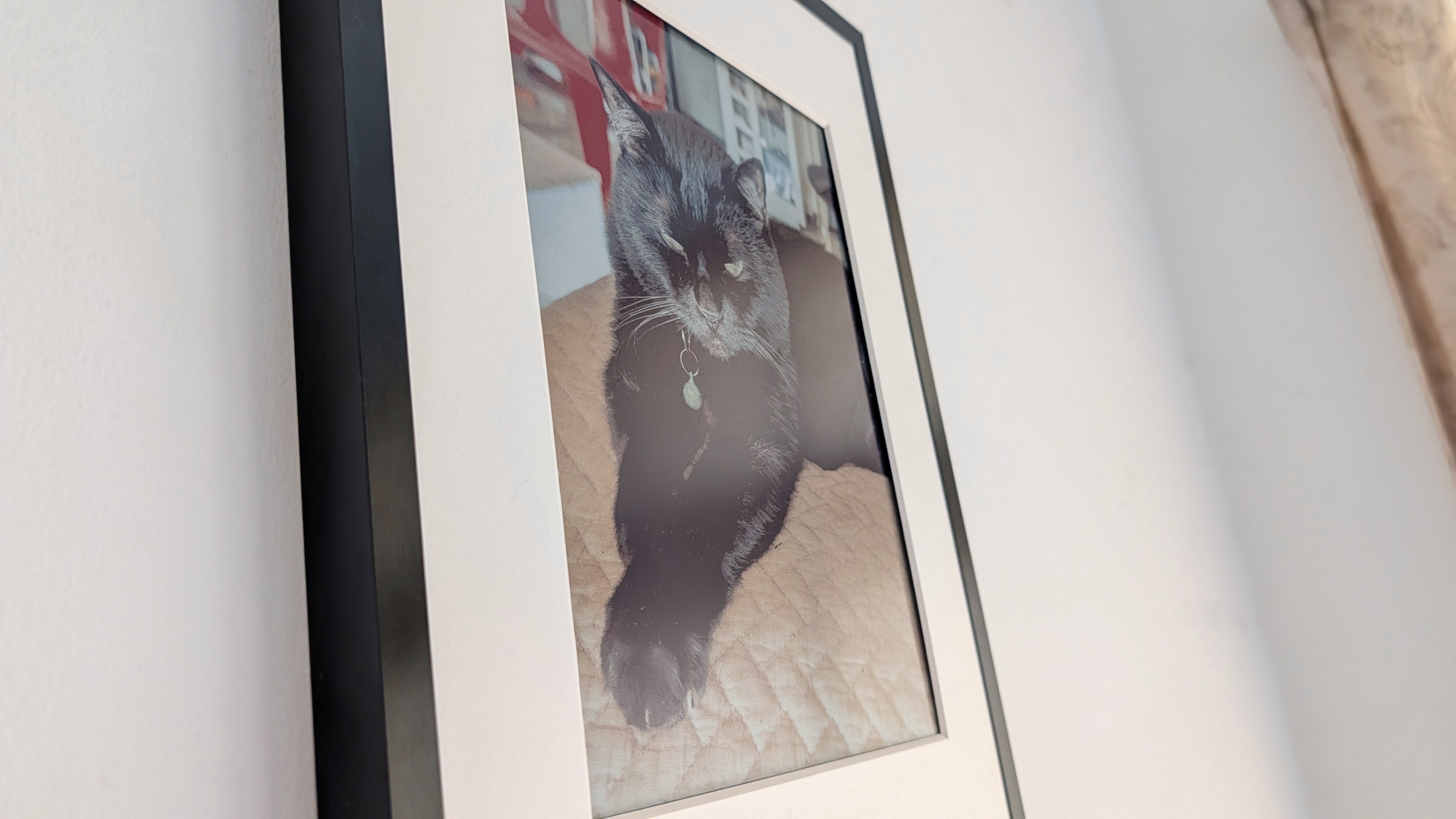 SwitchBot AI Art Frame