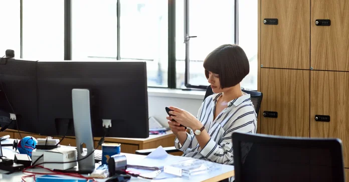 Οι νευροεπιστήμονες αποκρυπτογραφούν την αναβλητικότητα: Ένας μηχανισμός του εγκεφάλου εξηγεί γιατί οι άνθρωποι αφήνουν ορισμένες εργασίες για αργότερα