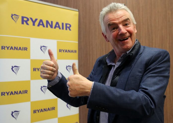 Ο’Λίρι (Ryanair): Πληρώστε τους πολιτικούς 1 εκατομμύριο λίρες ετησίως –