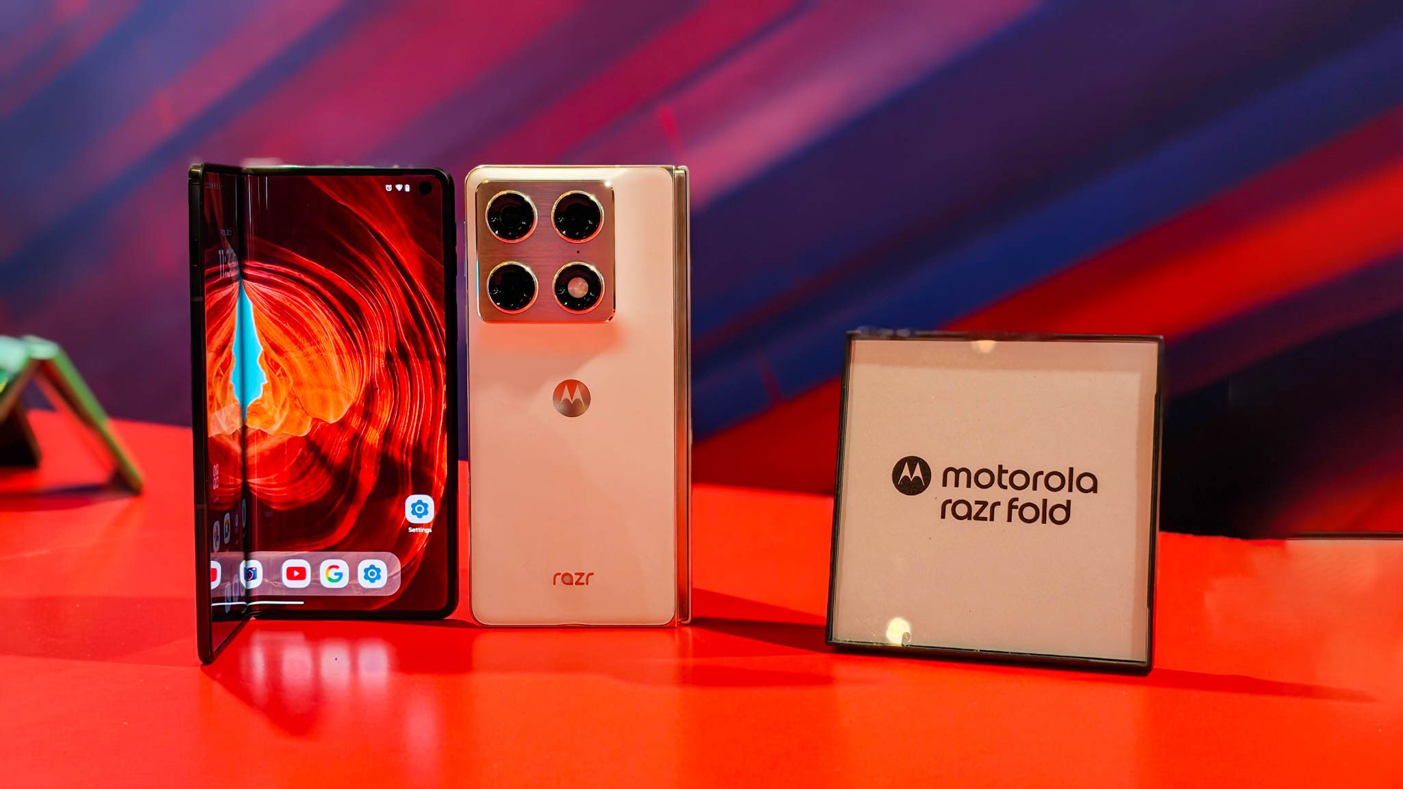 CES 2026: Συνεργάστηκα με το Motorola Razr Fold και είμαι πεπεισμένος ότι είναι ένα από τα πιο συναρπαστικά πτυσσόμενα του 2026