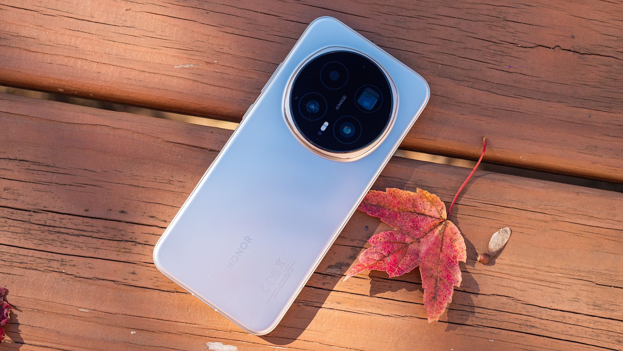 Το Honor Magic 8 Pro λανσάρεται στο Ηνωμένο Βασίλειο με έμφαση στις νυχτερινές φωτογραφίες με τεχνητή νοημοσύνη