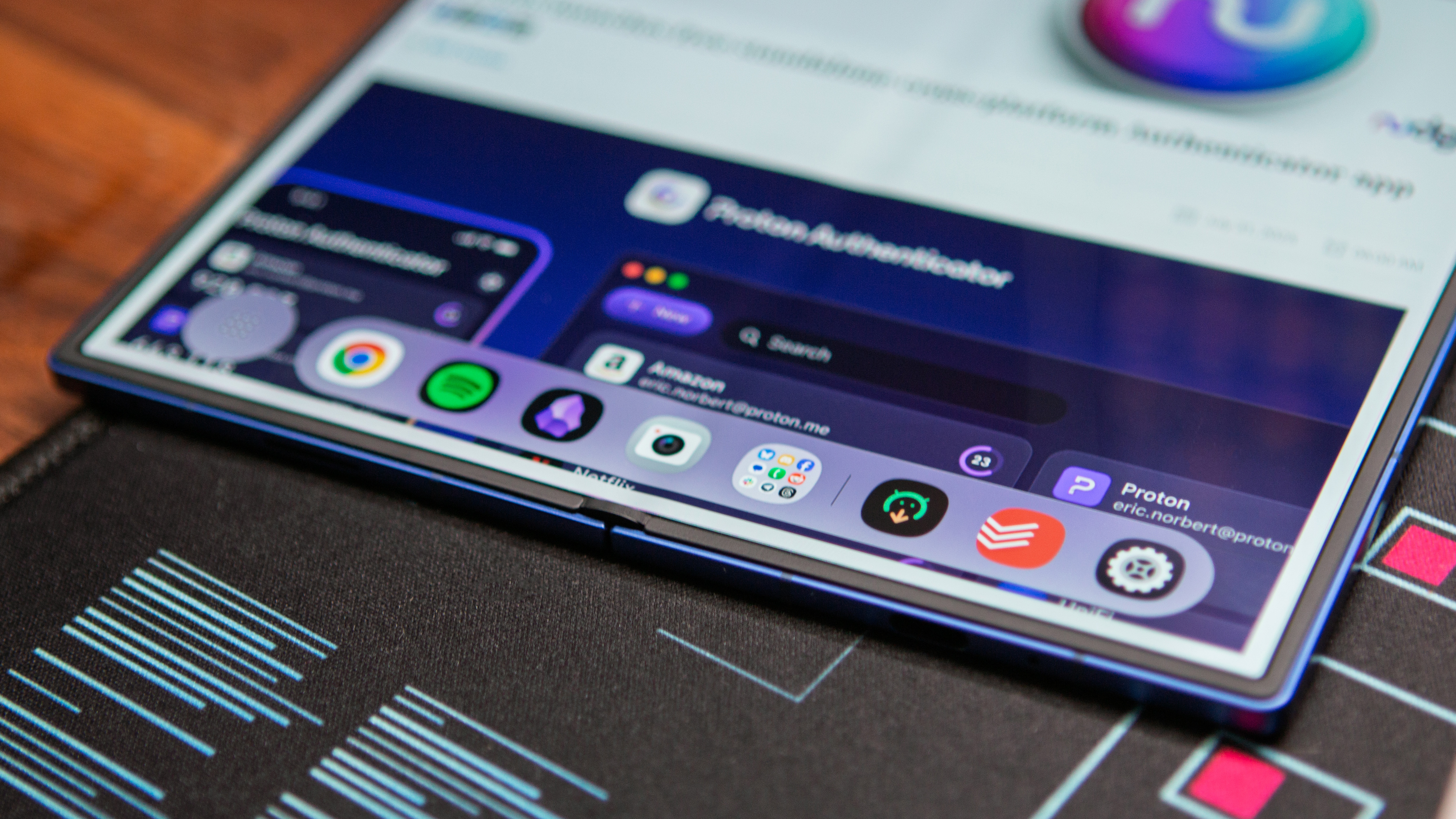 Γραμμή εργασιών στο Samsung Galaxy Z Fold 7