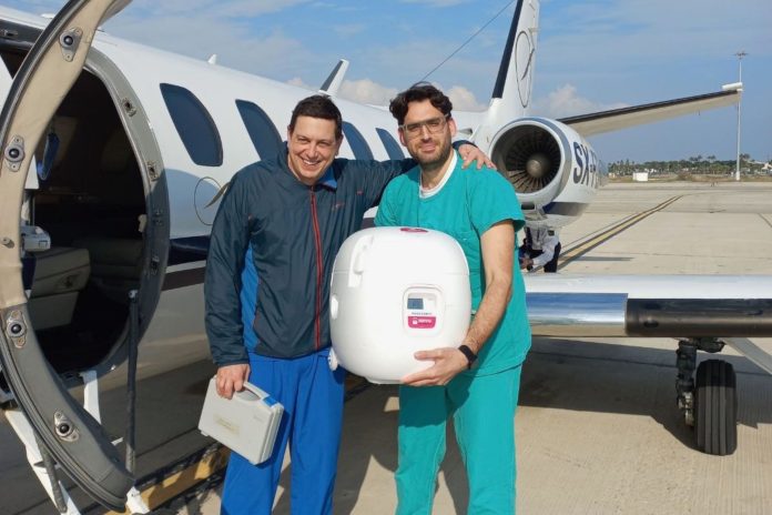 Τεχνολογικό άλμα ζωής: Το Ωνάσειο ενισχύει τη μεταμόσχευση καρδιάς με καινοτόμο σύστημα μεταφοράς